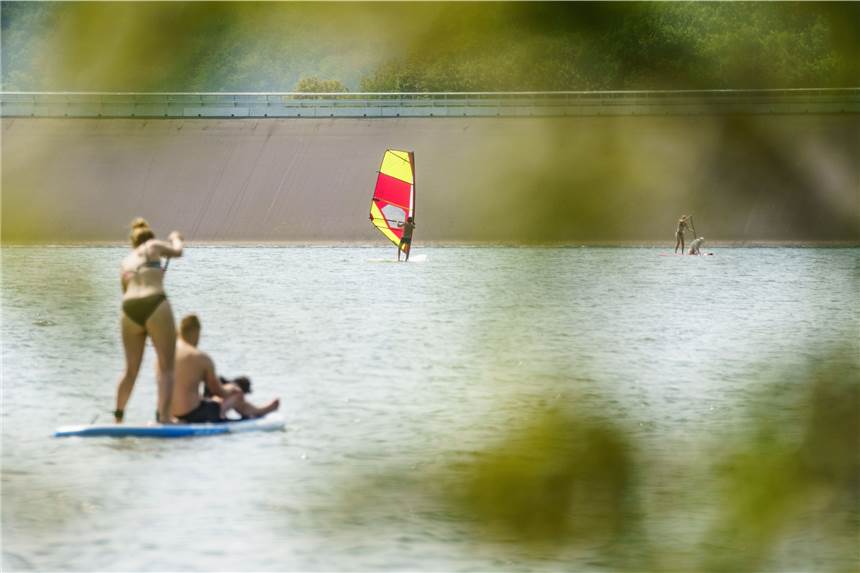 Nach Hochwasser: Einzelne Stauseen in NRW wieder frei für Freizeitsport In NRW wurde die Sperre für einige Stauseen nach der Flutkatastrophe wieder aufgehoben.