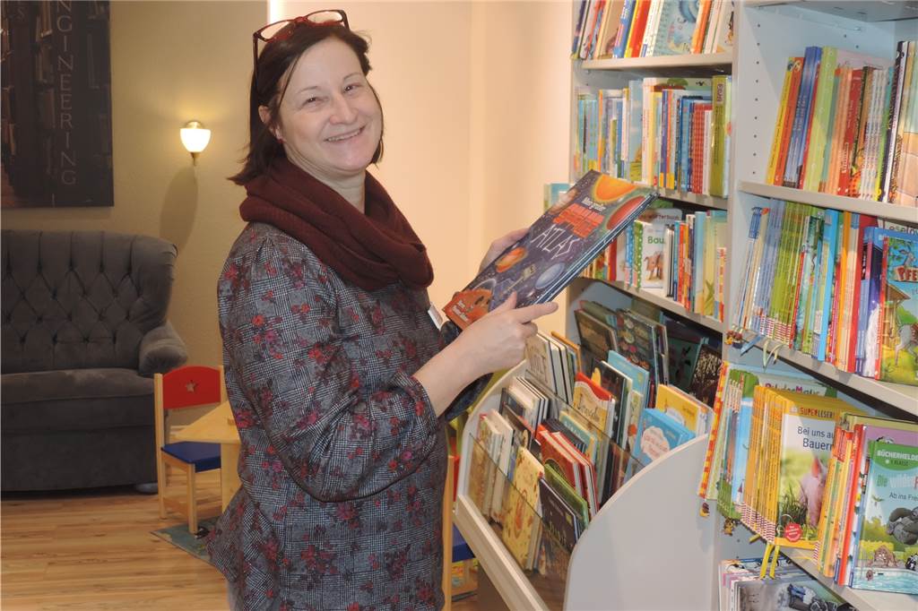 Dortmunder Bibliothek schickt Bücher für 72 Stunden in Quarantäne In Petra Dreesens Buchhandlung „dreesen-lesen“ werden die Bücher nach dem Durchblättern direkt wieder in das Regal gestellt.