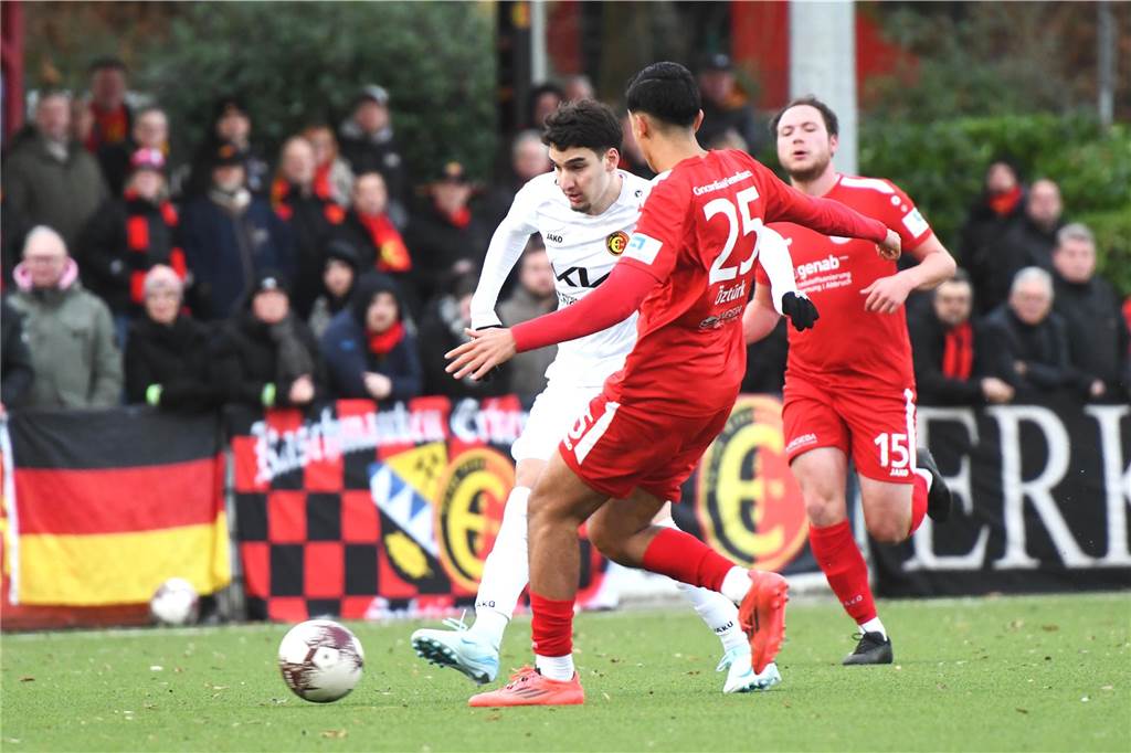 SV Schermbeck holt Neuzugang von der Spvgg Erkenschwick: Fabrizio Fili will sich entwickeln Fabrizio Fili am Ball