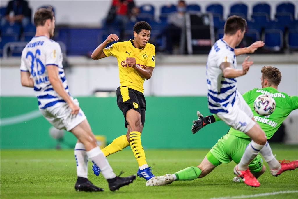 BVB-Youngster Jude Bellingham: Die Jagd nach Titeln und Rekorden In seinem ersten Pflichtspiel für den BVB traf Bellingham gegen den MSV Duisburg direkt.
