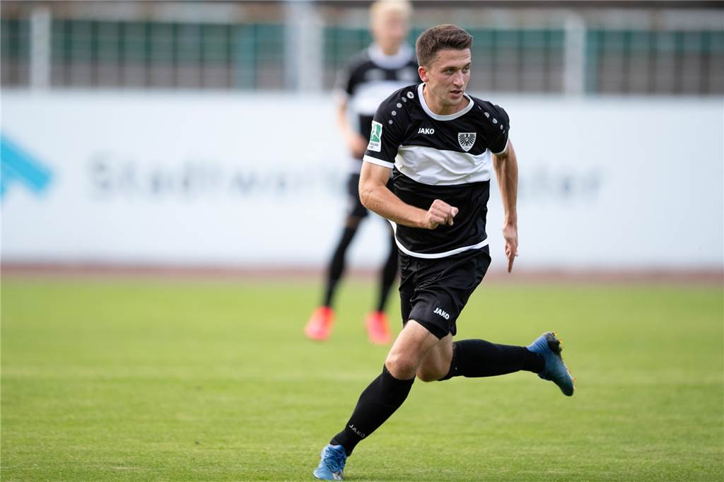Von Olfen über Schalke 04 nach Katar, in die Karibik und wieder zurück - der Weg eines Musterprofis In seiner Jugend spielte Dominik Klann schon einmal für Preußen Münster.