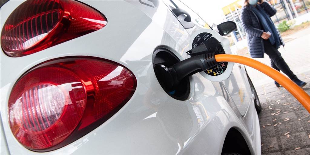 E-Automobilität: Selm soll bald einen Ladepark für E-Autos bekommen In Selm sollen bald an prominenter Stelle Lademöglichkeiten entstehen.