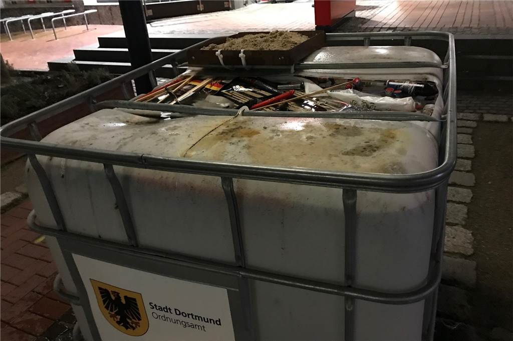 Silvester 2023 in Dortmund: Stadt verzichtet auf gesonderte Böllerverbotszonen - erstmals seit 2016 Ein Wassertank