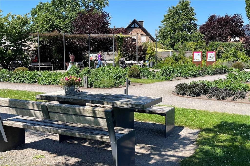 Blick in den Dahliengarten
