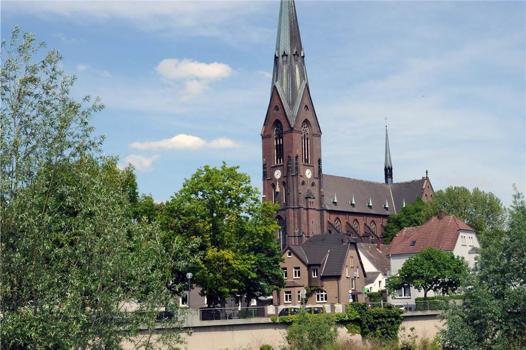 Katholische Gemeinde kürzt Gottesdienste: Nach Abgang von Michael Mombauer In St. Marien in Lünen werden die Gottesdienste künftig zu anderen Uhrzeiten stattfinden.
