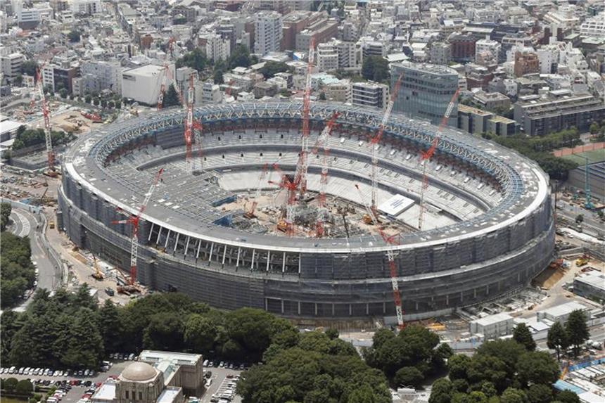 Peking 2022 mit Frauen-Monobob und Skisprung-Mixed-Teams In Tokio schreitet die Fertigstellung des Nationalstadions für die Olympischen Sommerspiele 2020 voran. Foto: kyodo