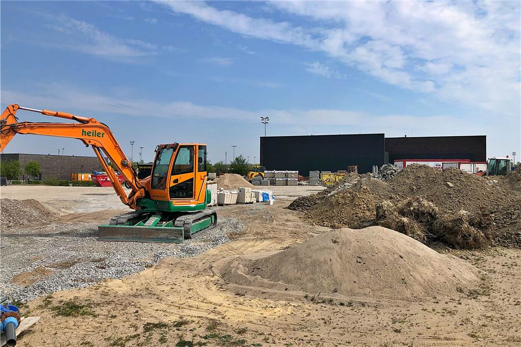 BVB-Trainingsgelände: Umbau schreitet voran - Pförtnerhaus mit Clou In unmittelbarer Nähe zum „Footbonauten“ (inks) entsteht eine sogenannte „Tonnendachhalle.