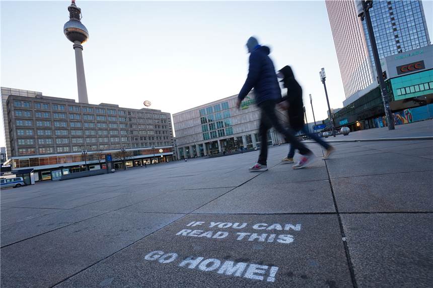 Kontaktverbot: Diese Regeln gelten ab jetzt in Deutschland In vielen Bundesländern gilt von nun an ein Kontaktverbot.