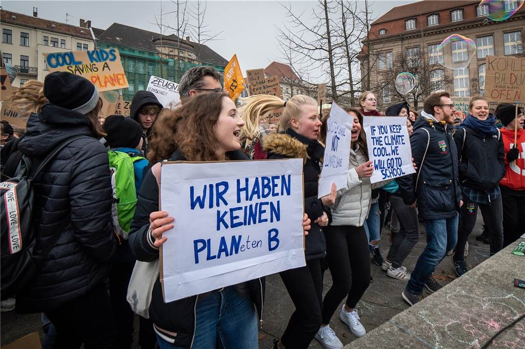 In vielen Städten finden bereits Schülerdemos für das Klima statt.