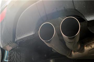 In vielen Städten werden Grenzwerte beim Ausstoß gefährlicher Stickoxide anhaltend überschritten. Es drohen deshalb gerichtlich erzwungene Diesel-Fahrverbote. Foto: Hendrik Schmidt