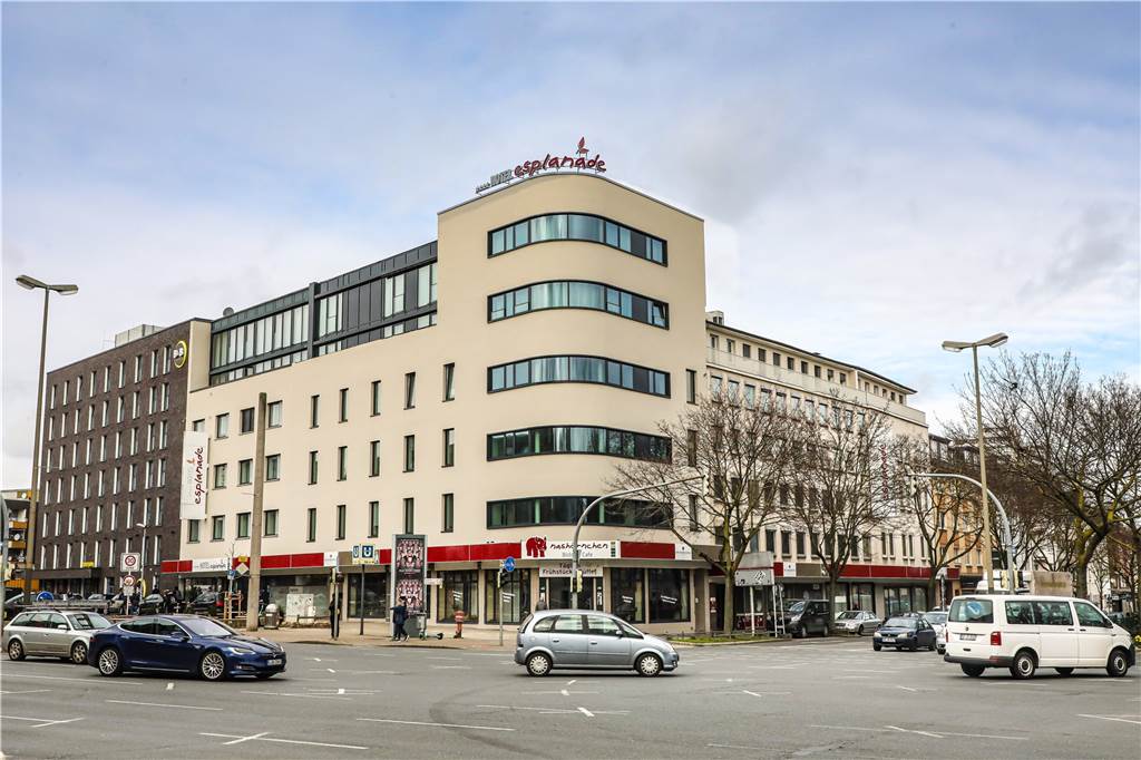 In völlig neuer Optik präsentiert sich das Hotel Esplanade an der Ecke Burgwall/Bornstraße nach der Erweiterung.