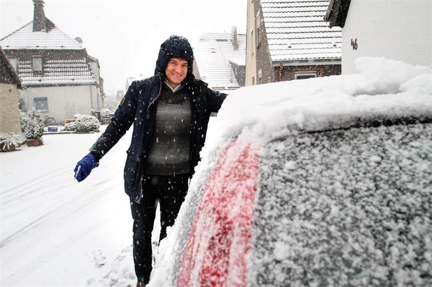 Schnee am Freitag - Bauhof streut, wenige Unfälle In Werne hat es auch geschneit.