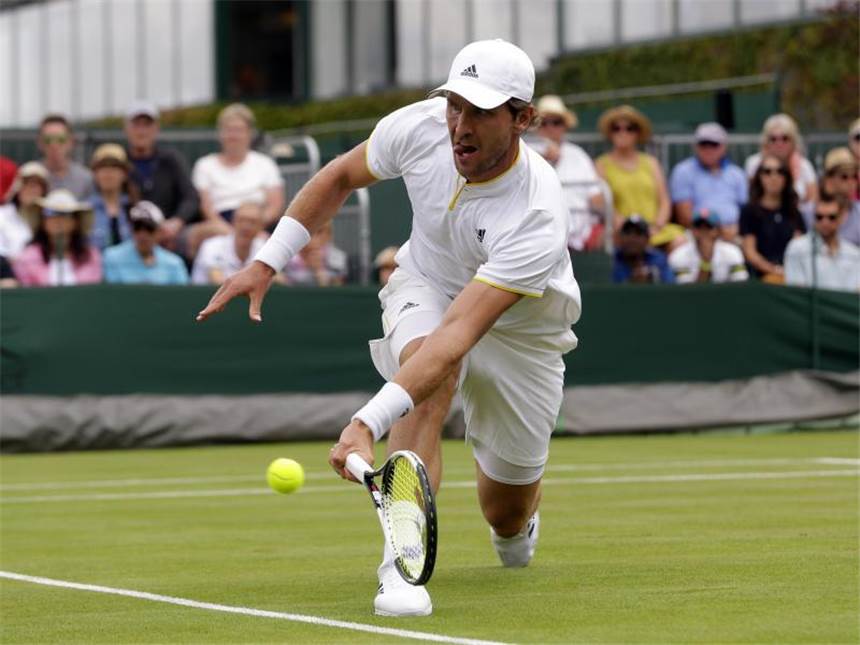 Kerber und Zverev in Wimbledon im Gleichschritt weiter In Wimbledon erreichte Mischa Zverev die zweite Runde. Foto: Alastair Grant