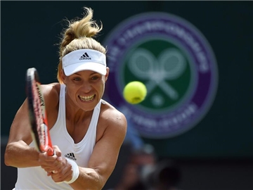 In Wimbledon greift heute auch Angelique Kerber zum Tennisschläger. Foto: Andy Rain