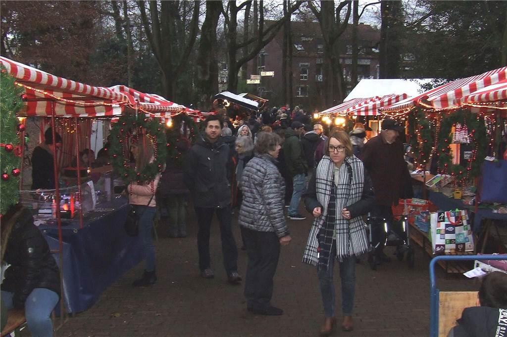 Besinnliche Events in Wulfen: Adventszauber und Weihnachtsmärkte In Wulfen-Barkenberg findet wieder ein Weihnachtsmarkt statt.