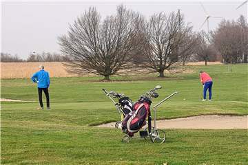 In Zweier-Flights können die Golfer ihrem Hobby wieder nachgehen.
