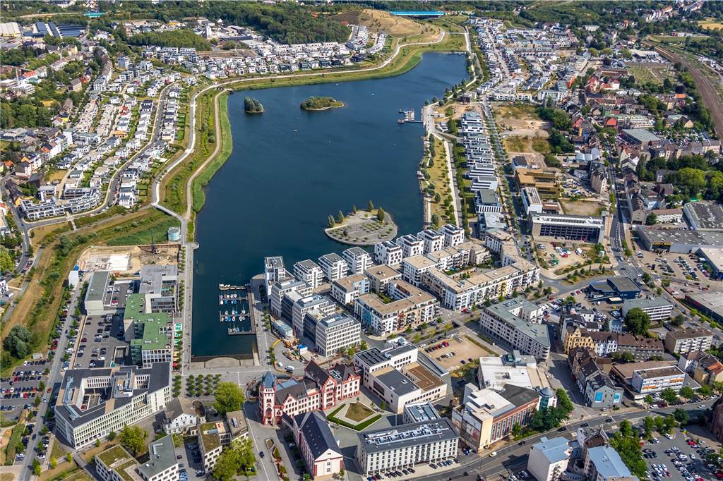 So werden die letzten Baulücken am Phoenix-See geschlossen In zweiter Reihe am Südufer (r.) des Phoenix-Sees werden in den nächsten Jahren gleich mehrere neue Bürobauten entstehen.