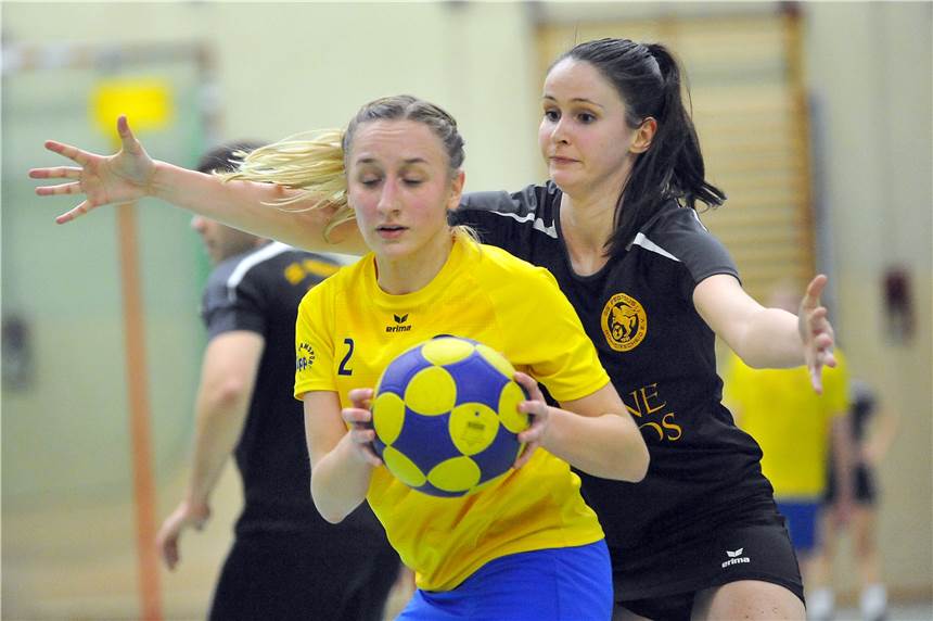 Wegen Corona: Korfballer wurden kurz vor den Saisonentscheidungen gestoppt Ina Heinzel (r), Schwerinerin im Trikot der SG Pegasus, findet es schade, dass der Deutsche Jugend Cup wahrscheinlich ausfallen muss.