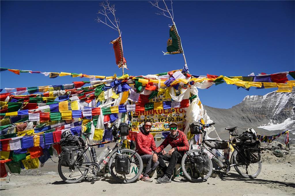 Indien - unser höchster Punkt mit den Fahrrädern, der Shinkula Pass mit 5.045 Metern