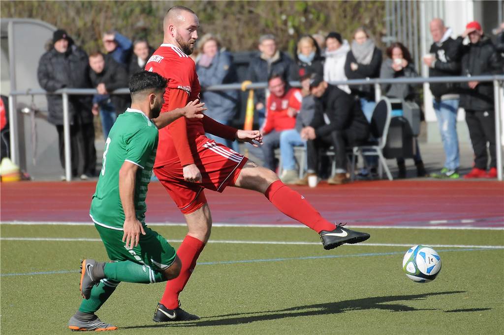 Trainer-Duo der SG Castrop möchte das Team in der Winterpause verstärken Ingmar Holtkamp fehlt der SG Castrop aufgrund einer Schambeinentzündung noch auf unbestimmte Zeit.