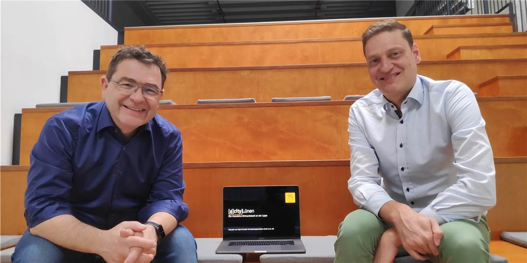 Virtuelle Einblicke in Lüner Geschäfte: „Wollen die Stadt sexy machen“ Ingo Kaiser (li.) will mit seinem Unternehmen Late Night Concepts einen virtuellen Rundgang durch die Geschäfte der Lüner Innenstadt ermöglichen. Gregor Spanke als Smart-City-Koordinator will vonseiten der Stadt unterstützen.