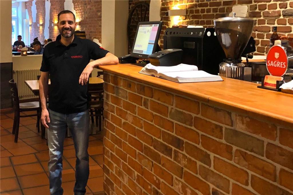 Feuer, Starkregen, Corona - und nun wieder ein Brand: Geschäfte erleben Dauer-Krise Inhaber Sidonio Rodrigues vor einem Jahr in seinen damals frisch renovierten Lokal