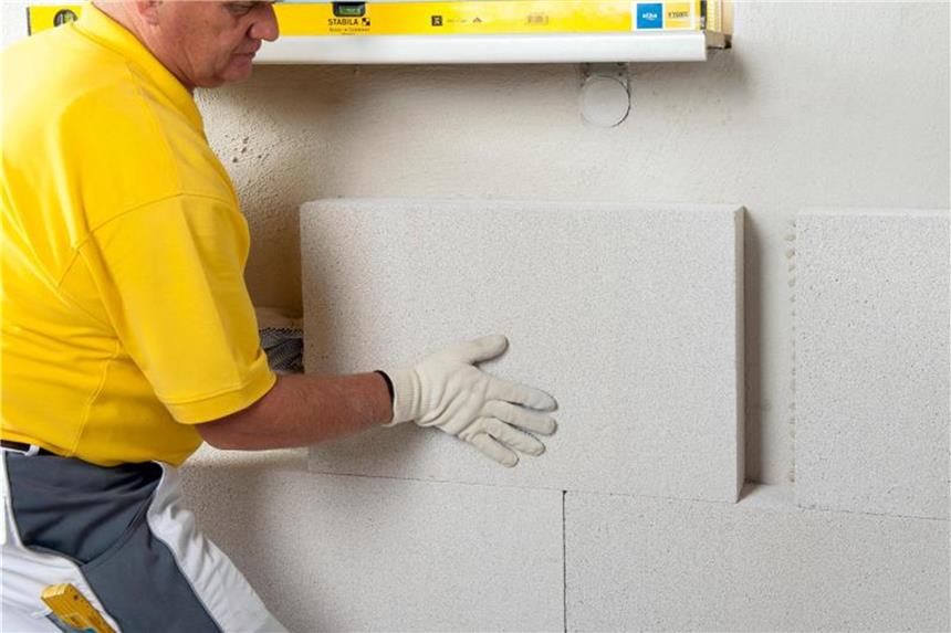 Die richtige Dämmung für das Haus finden Innendämmung mit Mineraldämmplatten: Welche Materialien und welche Dämmstärken in Frage kommen, hängt immer von den bauphysikalischen Eigenschaften ab. Foto: Xella Deutschland GmbH/VDPM