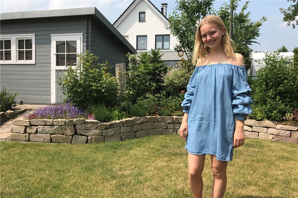Insa Behrens (20) hofft, dass in Selm der Klimanotstand ausgerufen wird Insa Behrens im Garten bei ihren Eltern.