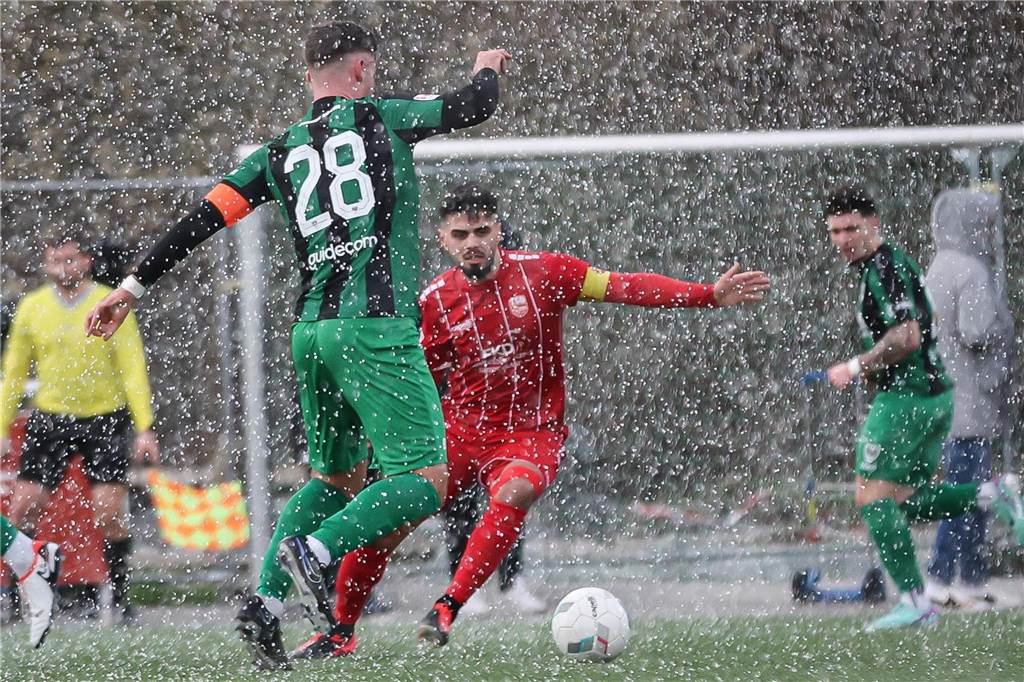 Türkspor schießt gegen die Stadt Dortmund: „Alles andere als eine Fußballhauptstadt“ Insbesondere ein Schutz vor Regen ist am Mendesportplatz kaum gegeben.