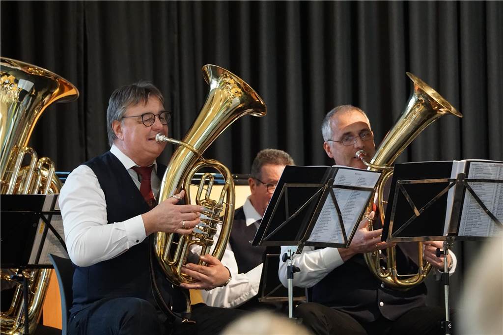 Insgesamt 70 Musiker unterhielten die Besucher in der Aula der Profilschule auf das Beste.