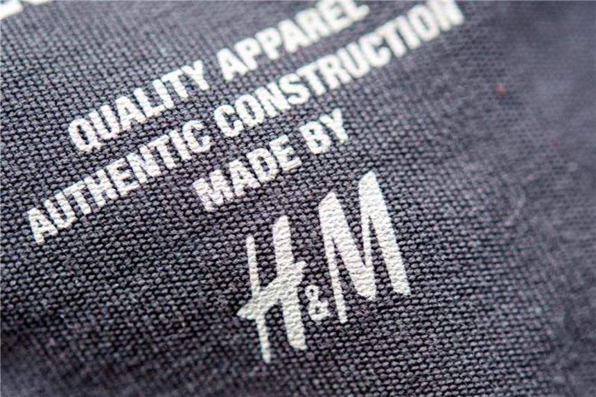 H&M mit Gewinnrückgang Insgesamt kam H&M Ende August auf 4553 Läden weltweit. 90 Filialen will der Konzern in diesem Jahr schließen, aber auch neue aufmachen. Foto: Hauke-Christian Dittrich