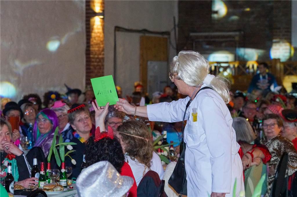 Insgesamt standen an diesem Abend 16 Theaterfrauen auf der Bühne.