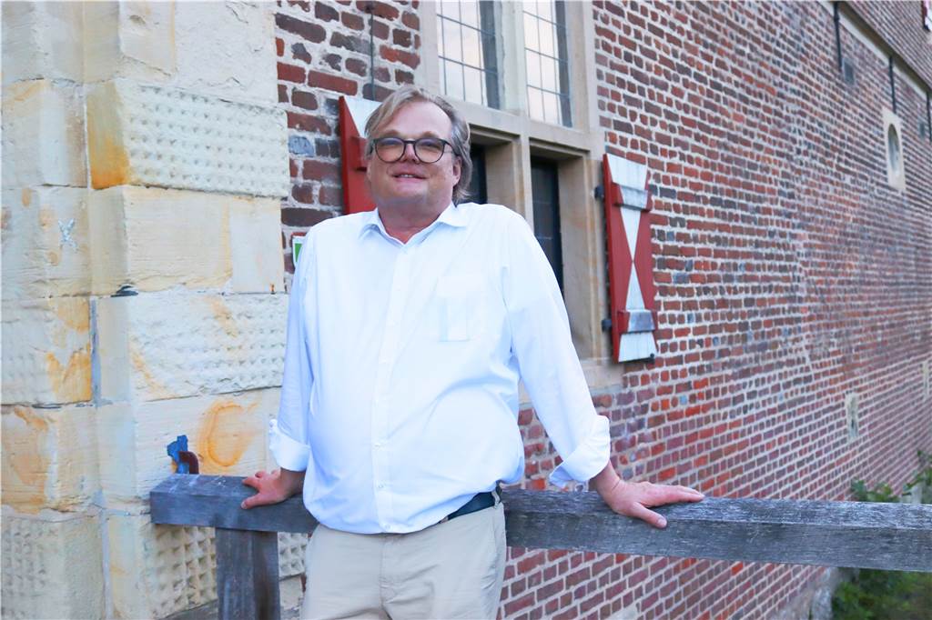 Höhner am Schloss - Henning Krautmacher: „Fühlt euch frei aufzuspringen“ Intendant Dirk Klapsing am Schloss Raesfeld