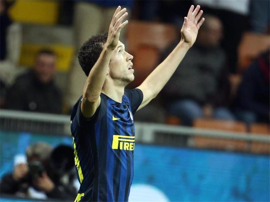 Peri?i? verlängert bis 2022 bei Inter Mailand Inter Mailand hat Ivan Peri?i? bis 2022 an sich gebunden. Foto: Matteo Bazzi