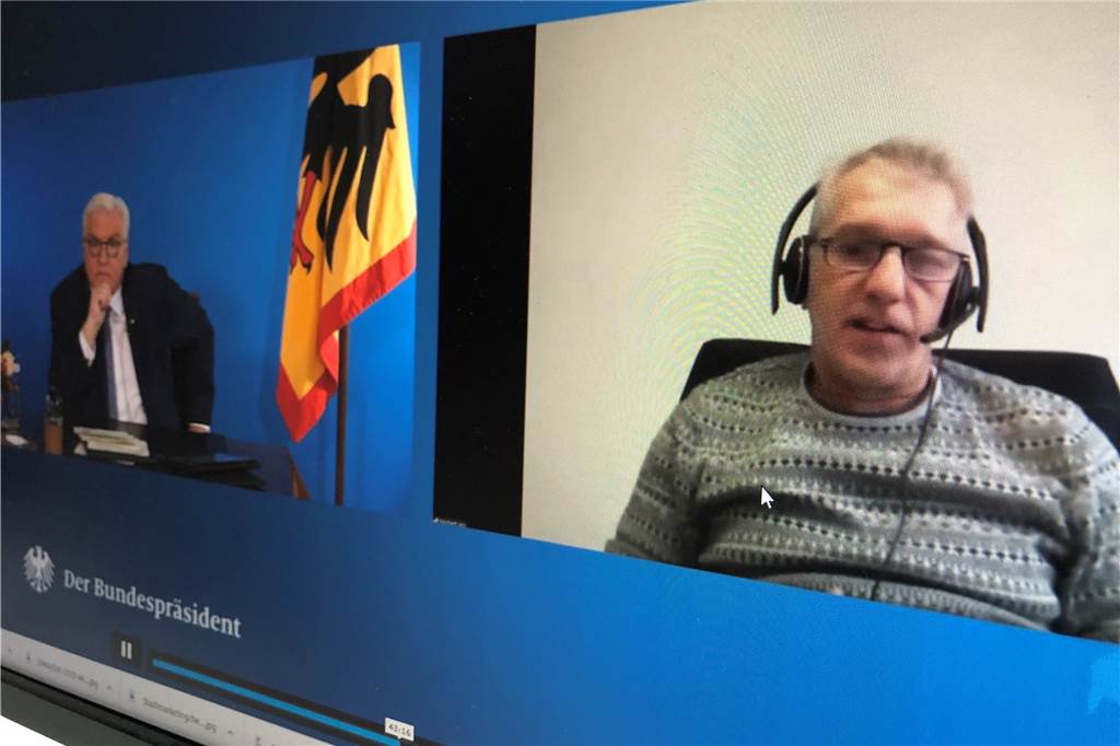 Stadtlohner Norbert Vos spricht mit dem Bundespräsidenten über Coronalage Bundespräsident Frank-Walter Steinmeier hat am 11. Dezember im Livestream sieben Bürgerinnen und Bürger zu seiner ersten "Bürgerlage" getroffen. Einer der Gesprächsteilnehmer war der Stadtlohner Norbert Vos.