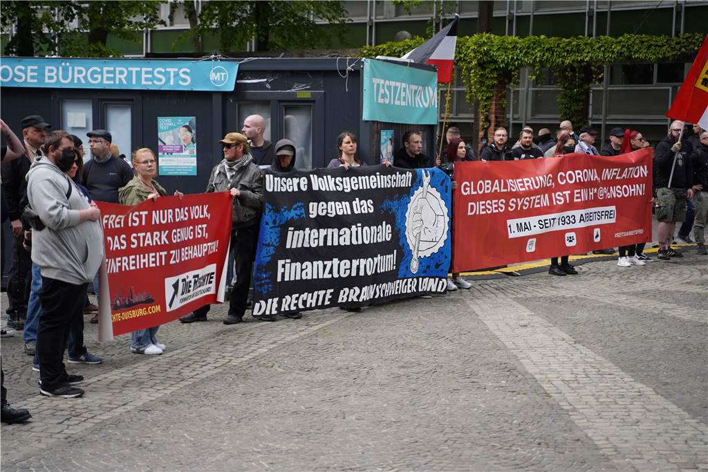 Neonazi-Demo in Dortmund: Rechte Parole beschäftigt Polizei weiter „Internationales Finanzterrortum“ sei eine sprachliche Abwandlung des antisemitischen NS-Begriffs „Internationales Finanzjudentum“, so die Beratungsstelle Adira.