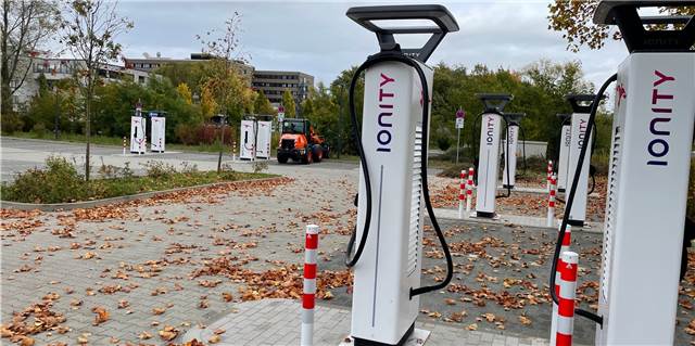 Größter Ladepark Castrop-Rauxels für E-Autos fast fertig: Ionity ist bereit