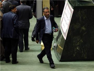 Irans Parlament setzte Wissenschaftsminister Resa Faradschi Dana ab. Foto: Abedin Taherkenareh