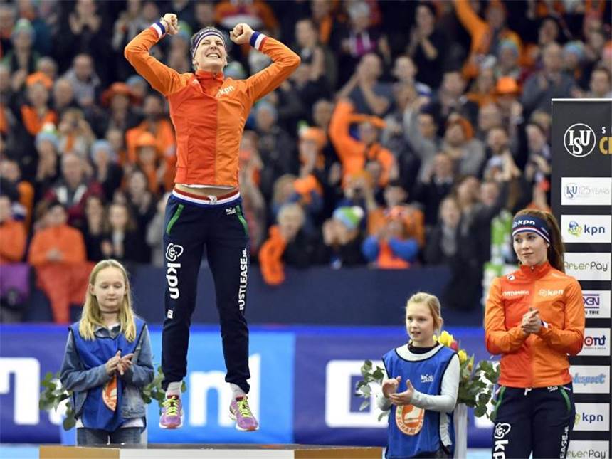 Ihle will nach EM-Bronze nun WM-Medaille Ireen Wüst jubelt über ihren fünften Titel. Foto: Patrick Post