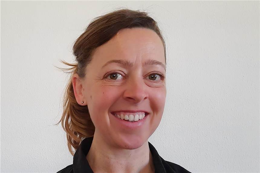 Digitale Vorträge zu Sport bei Demenz und Pflegegrad-Antragstellung Iris Peters referiert über die Wichtigkeit von Sport für Menschen mit einer Demenzerkrankung
