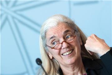 Isabel Pfeiffer-Poensgen (parteilos) spricht im Landtag. Foto: Federico Gambarini/Archiv