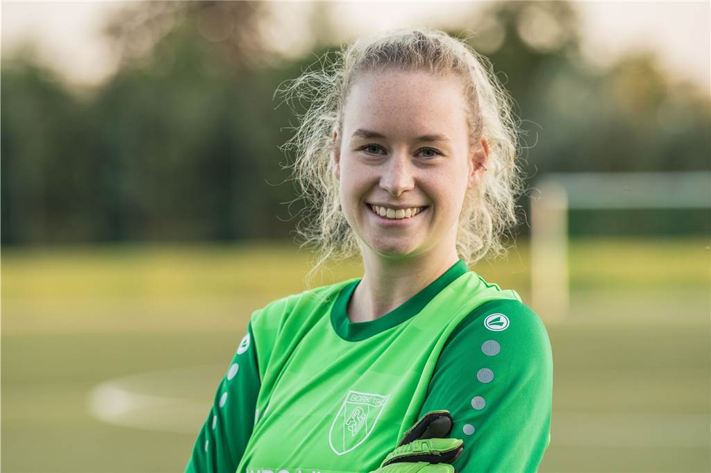 Vier Hände für ein Halleluja: PSV Bork hat ein besonderes Erfolgsgeheimnis Isabel Piotrowski teilt sich im Kasten des PSV Bork einen Stammplatz mit einer Mitspielerin.
