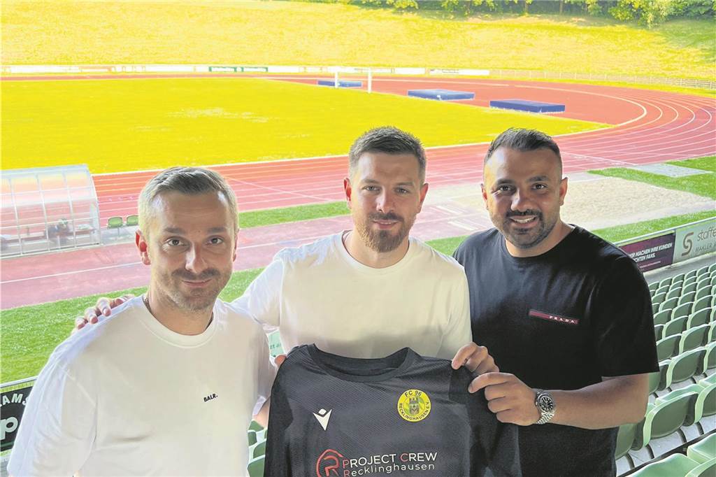 Ex-Profi, Torjäger und eine halbe Mannschaft: Das sind die Top-Transfers im Kreis Recklinghausen Ist der bis dato letzte Neuzugang des FC 96 Recklinghausen und ein weiterer Hochkaräter: Aleksandar Gjorgjievski (M.), hier mit Jovica Cirkovic (l.) und Bilal El-Sabeh bei seiner Vorstellung.