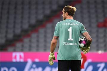 Ist er am Sonntag fit, steht er in Augsburg im Schalker Tor: Ralf Fährmann.