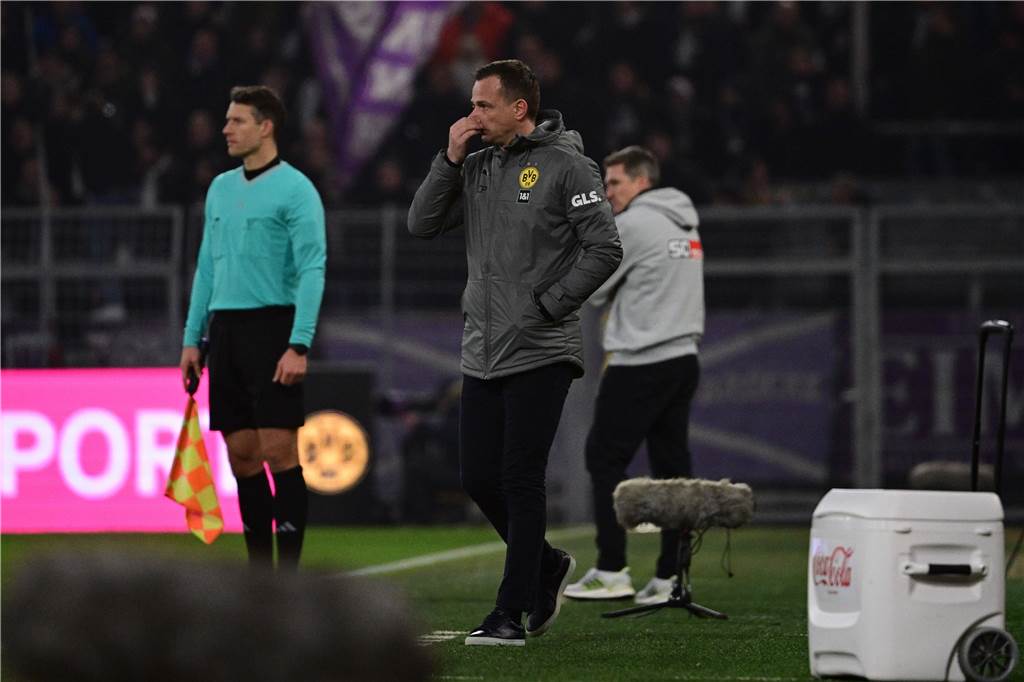 BVB-U23 weiter im freien Fall: Einen übergeordneten Plan sucht man vergeblich Christian Preußer steht an der Außenlinie.