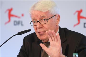 Ist gegen die Einführung von Playoffs: Reinhard Rauball. Foto: Arne Dedert