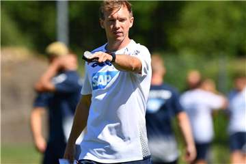 Ist mit der Arbeit seiner Spieler vollends zufrieden: 1899-Coach Julian Nagelsmann Foto: Uwe Anspach