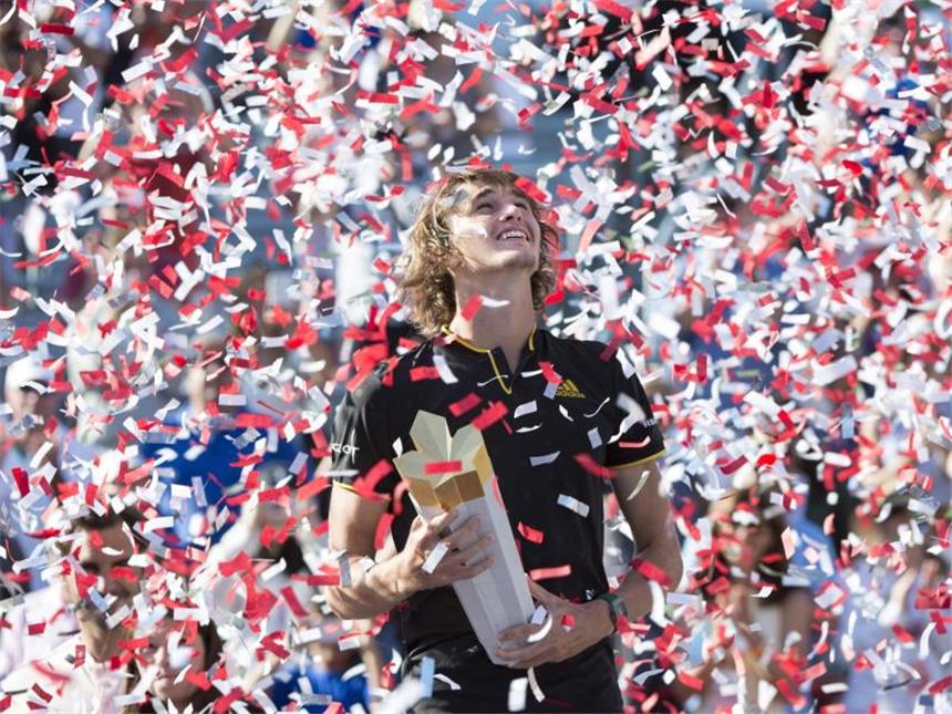 Nach Erfolg gegen Federer: Zverev nun Weltranglisten-Siebter Ist nach seinem Erfolg in Montreal neue Nummer sieben der Tennis-Weltrangliste: Alexander Zverev. Foto: Paul Chiasson