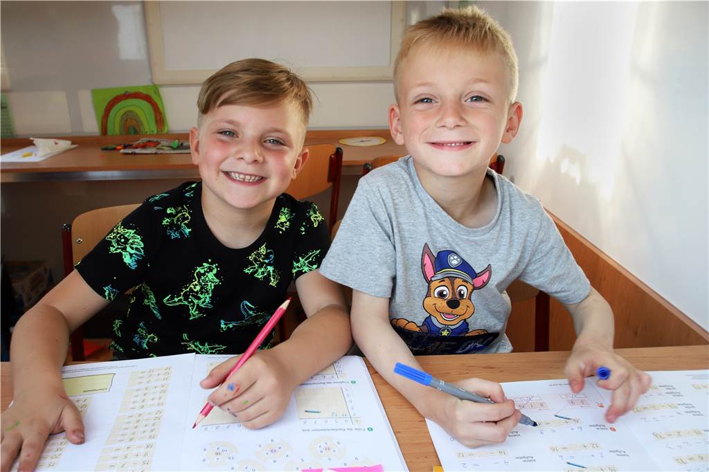 Seiltanz macht im Circus Casselli in Lünen mittwochs nur die Wäsche Jack und John Hicks müssen nicht zur Schule gehen, denn die Schule kommt zwei Mal in der Woche zu ihnen: Im Wohnmobil unterrichtet sie ein Lehrer.
