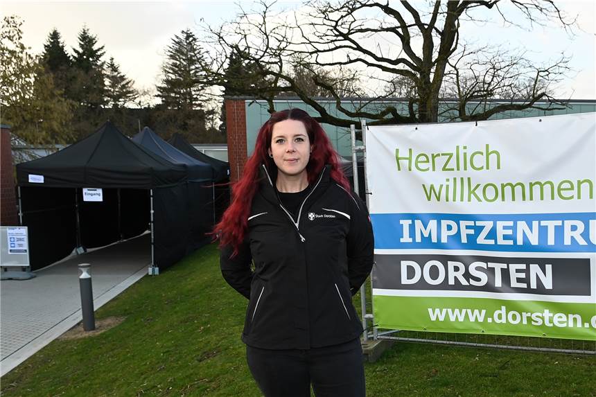 Neuer Service: „Impfen international“ im Impfzentrum Dorsten (mit Video) Jacky Möller ist gemeinsam mit Lisa Föcker Leiterin des Dorstener Impfzentrums.
